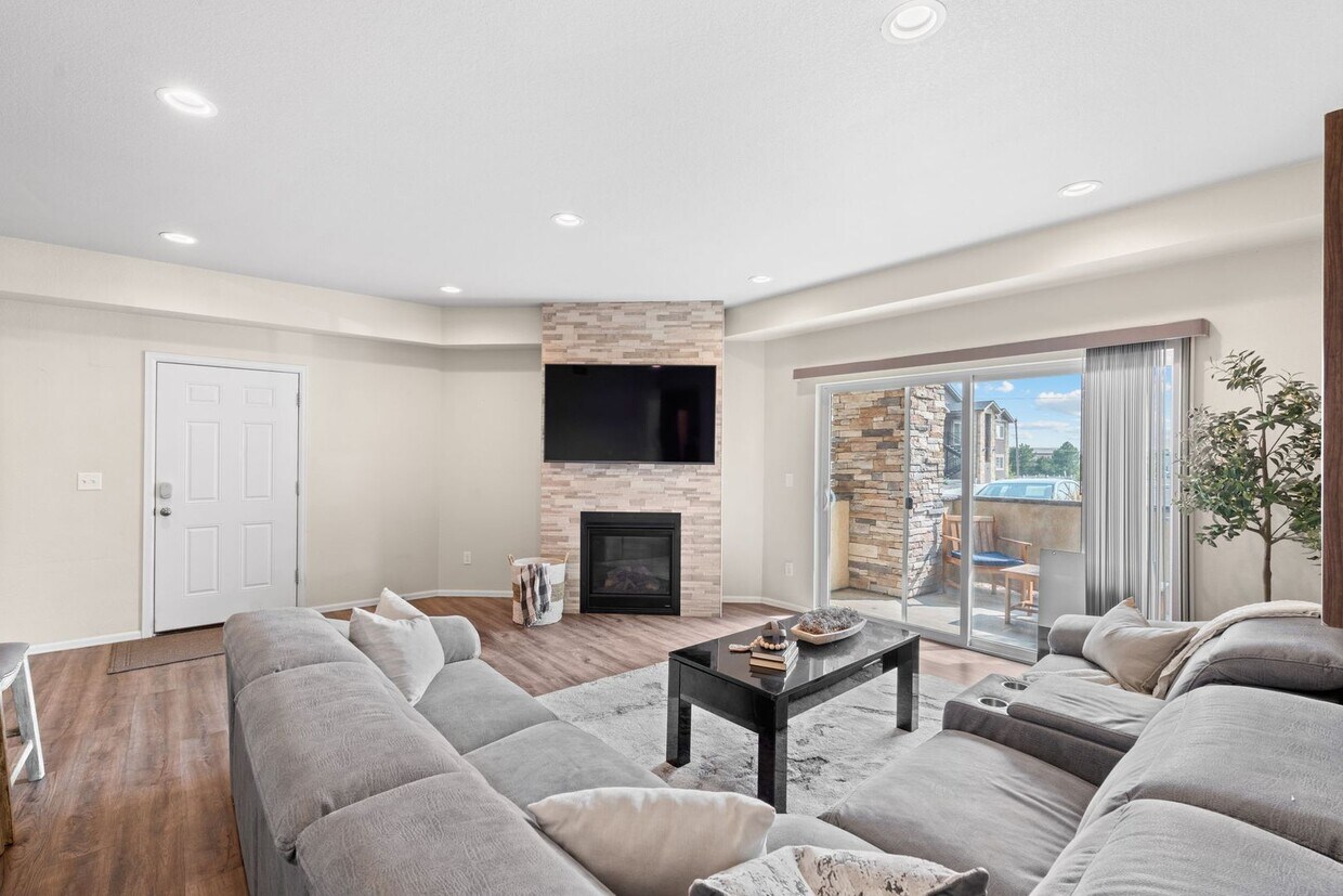 Easy Living with Modern Touches in a Prime... - Easy Living with Modern Touches in a Prime...