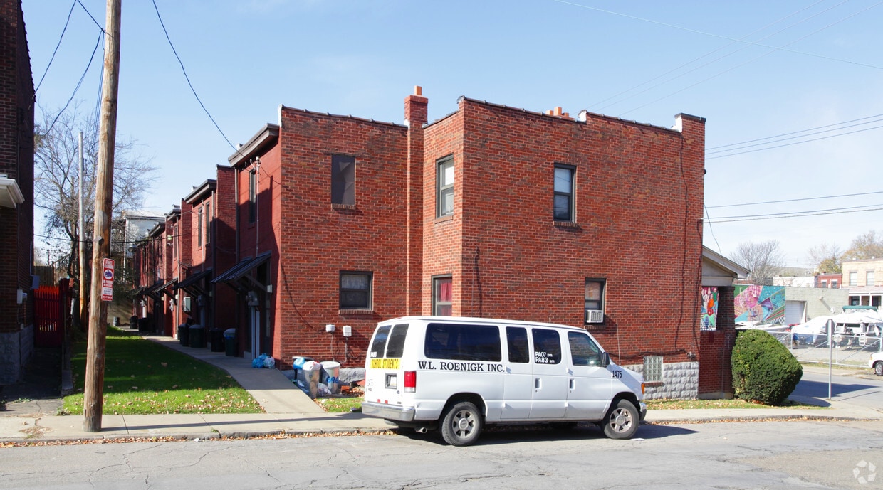 Building Photo - 6944-6962 Kelly St