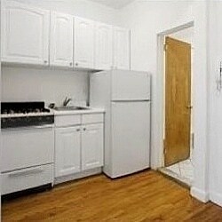 Primary Photo - 405 E 87th St