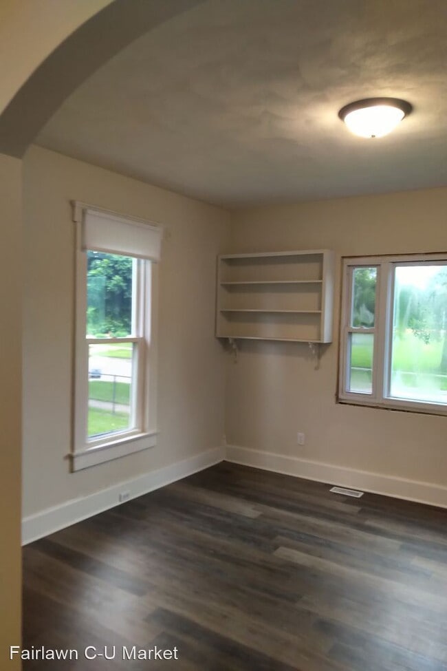 Foto del edificio - 2 br, 1 bath House - 105 E. Hill St.