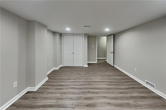 Foto del edificio - 1331 Windage Ct SW