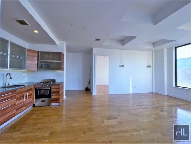 Foto del edificio - Luxurious 2 bedroom/2 Bathroom apt w/ huge...