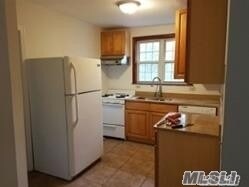 Primary Photo - 143 Searingtown Rd