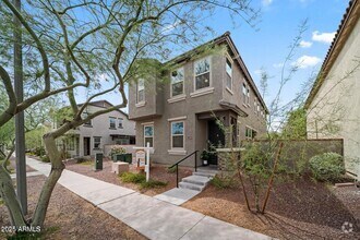 Building Photo - 20872 W Thomas Rd
