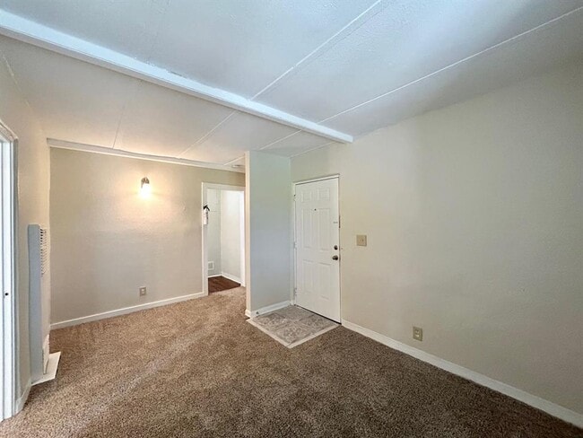 Building Photo - 2801 Hadley St