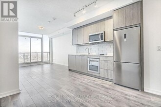 Building Photo - 32 Forest Manor Rd