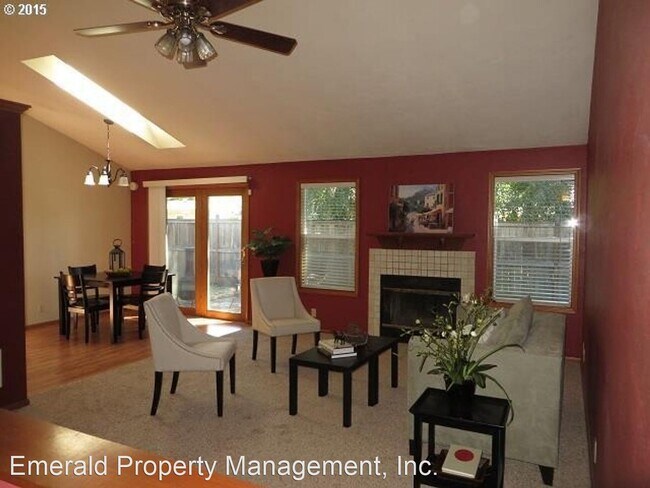 Building Photo - 3 br, 2 bath House - 1366 Cal Young Road