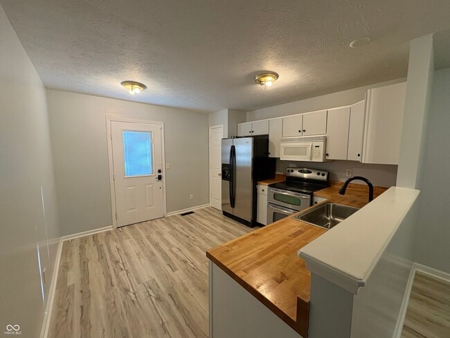 Foto del edificio - 4047 Byram Ave