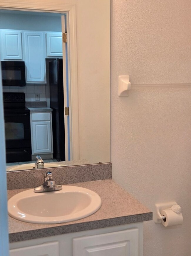 Photo - 2 bedroom 2.5 bath townhome