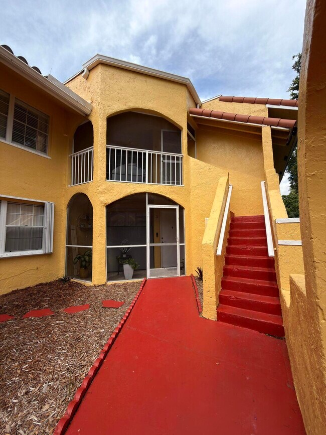 Building Photo - 15605 SW 74th Cir Dr