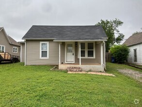 Building Photo - 1712 W Logan Ave