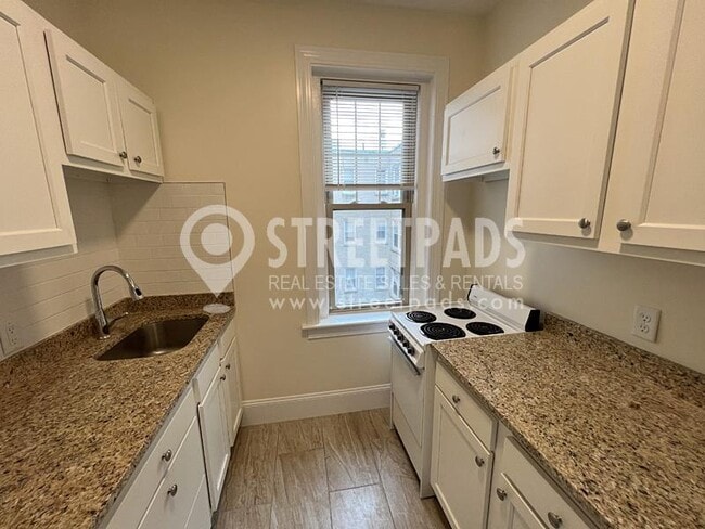 Building Photo - 1 bedroom in Boston MA 02215