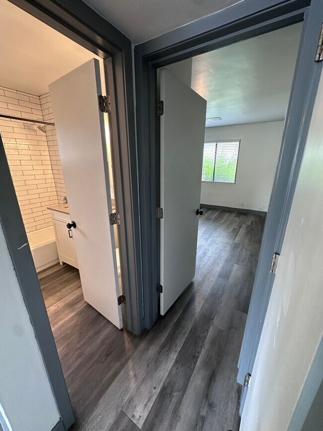 Photo - 1231 E Thomas Rd Apartment