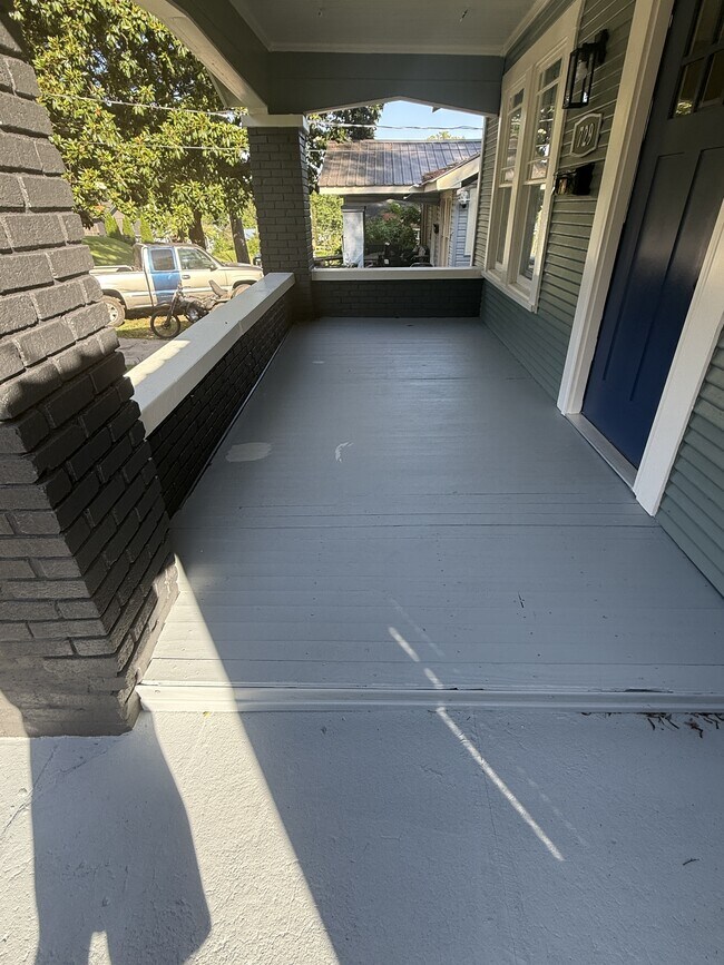 Building Photo - 729 80th Pl S