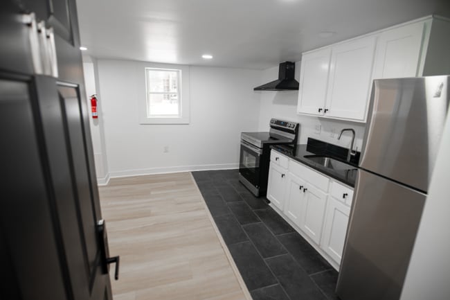 Building Photo - 1388 W 83rd St