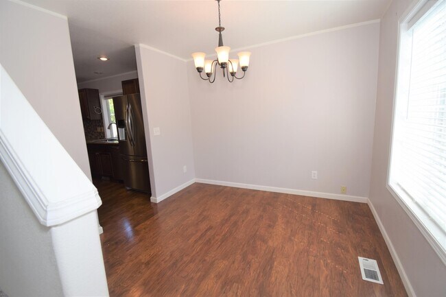 Building Photo - 747 SW 215th Ave