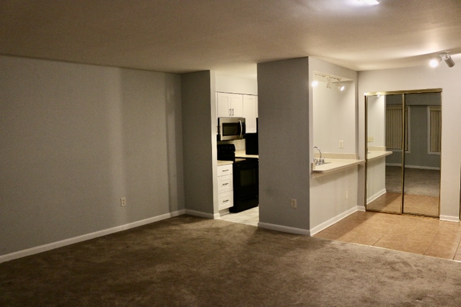 Building Photo - 9938 Hellingly Pl