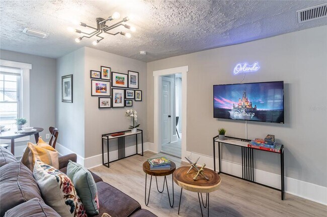 Foto del edificio - 515.5 Daniels Ave