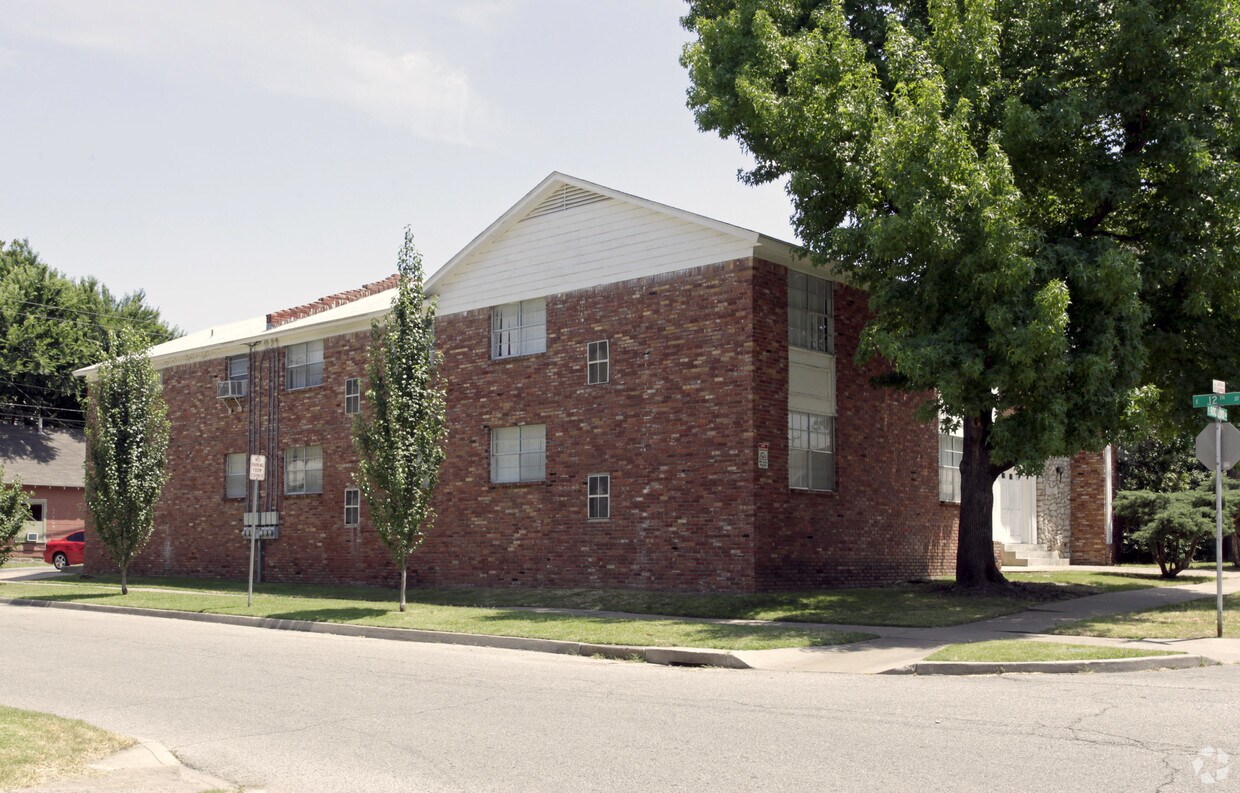 Foto del edificio - 1201 S Rockford Ave