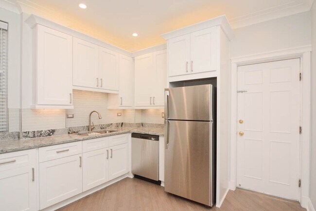 Foto del edificio - 3144 N Oakley Ave
