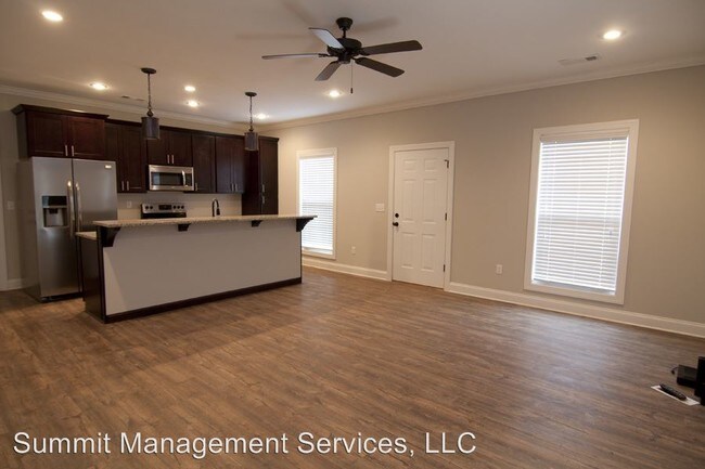 Building Photo - 207 Park Ln