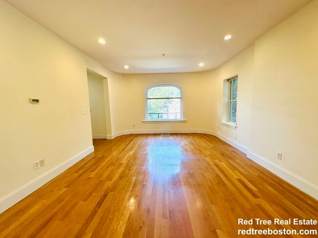 Photo - 10 Selkirk Rd Apartment