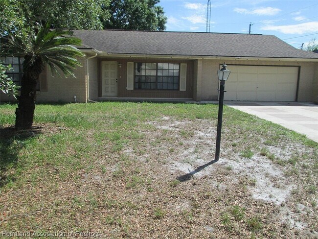 Building Photo - 3062 Orchid Rd