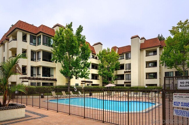 Foto del edificio - 5895 Friars Rd