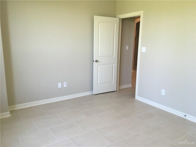 Building Photo - 20 Mylie Way