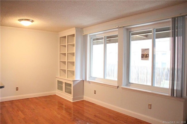 Building Photo - 117 Wooster St