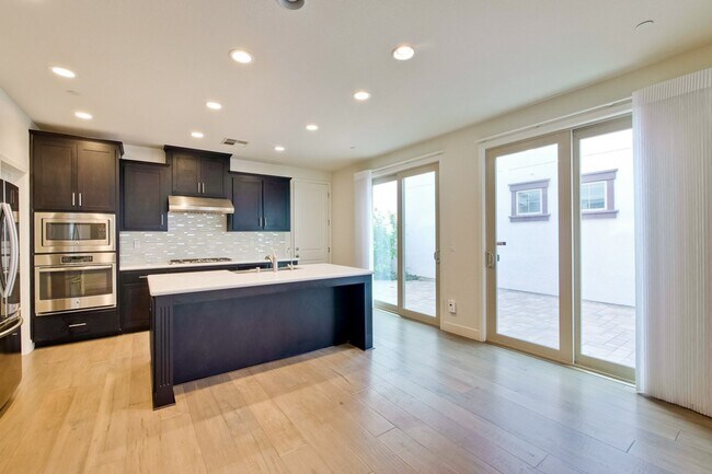 Foto del edificio - Gorgeous Santa Clara Home with Pool, EV Ho...