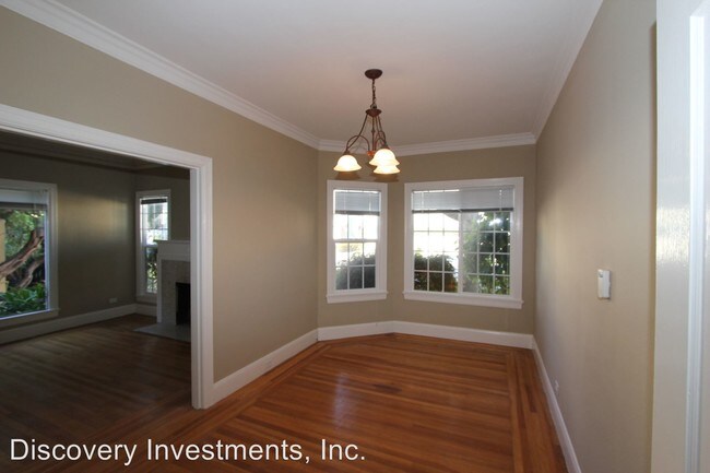 Building Photo - 1 br, 1 bath Apartment - 544 Merritt Avenue