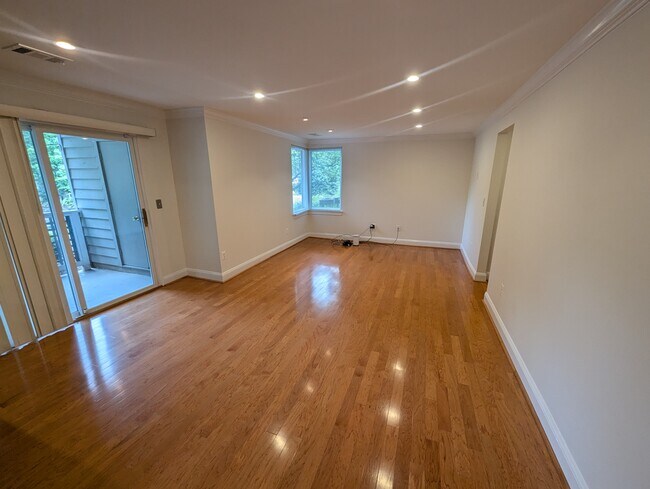 Common Room - 11701 Summerchase Cir