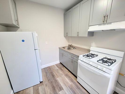 Foto del edificio - 2 bedroom in BRONX NY 10459