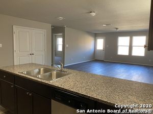 Foto del edificio - 9831 Marbach Crest