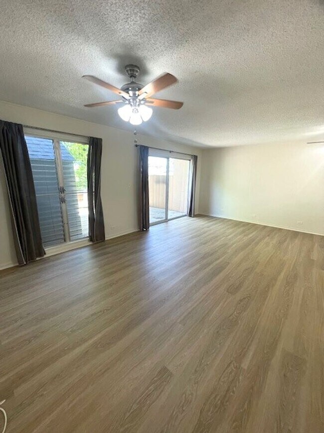 Foto del edificio - 4 bed/ 2 bath Townhome in Makakilo, Utilit...
