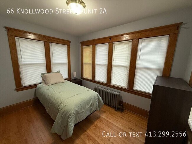 Foto del edificio - 66 Knollwood St