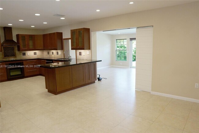 Foto del edificio - 10701 SW 77th Ct