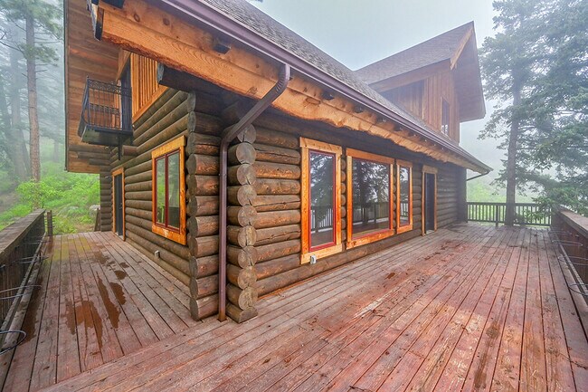 Foto del edificio - 5096 Crystal Park Rd