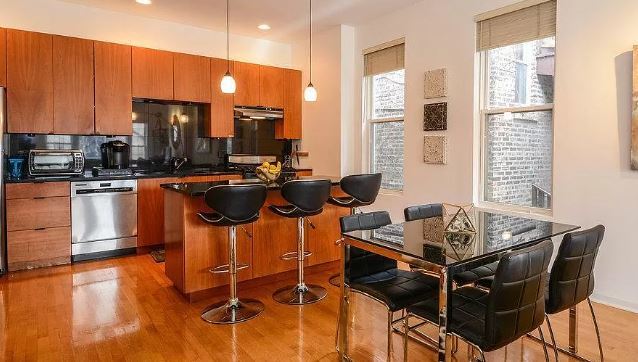 Foto del edificio - 1407 N Wicker Park Ave