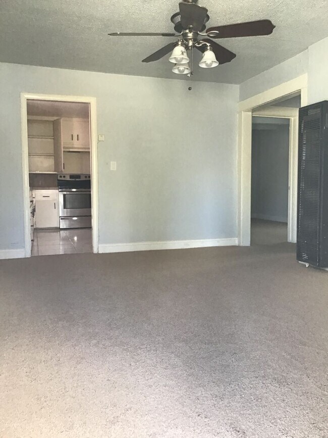 Foto del edificio - OL811/8171/2-Holmes, Kelsey