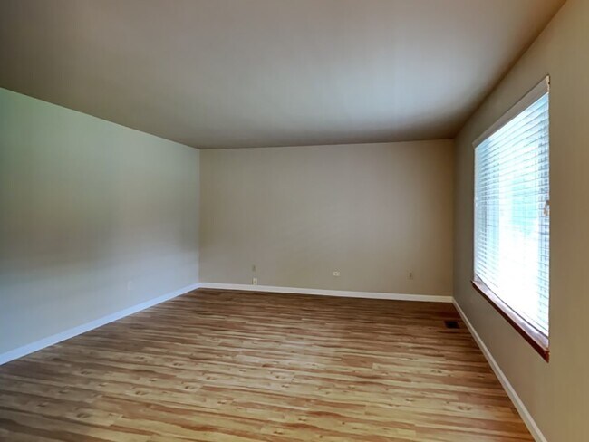 Building Photo - 16024 92nd Avenue Ct E