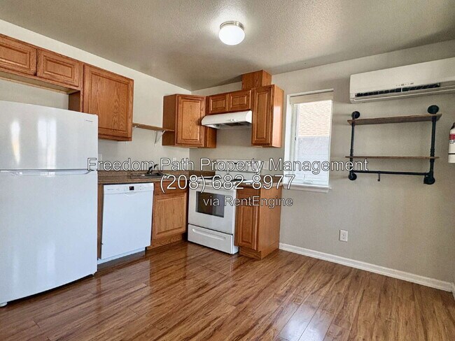 Foto del edificio - 1212 E Sherman Ave