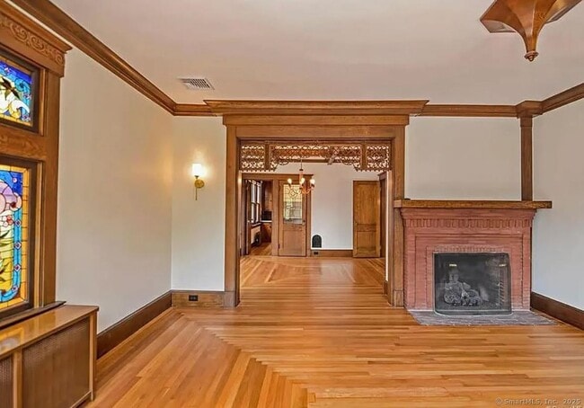 Building Photo - 52 Pendleton St