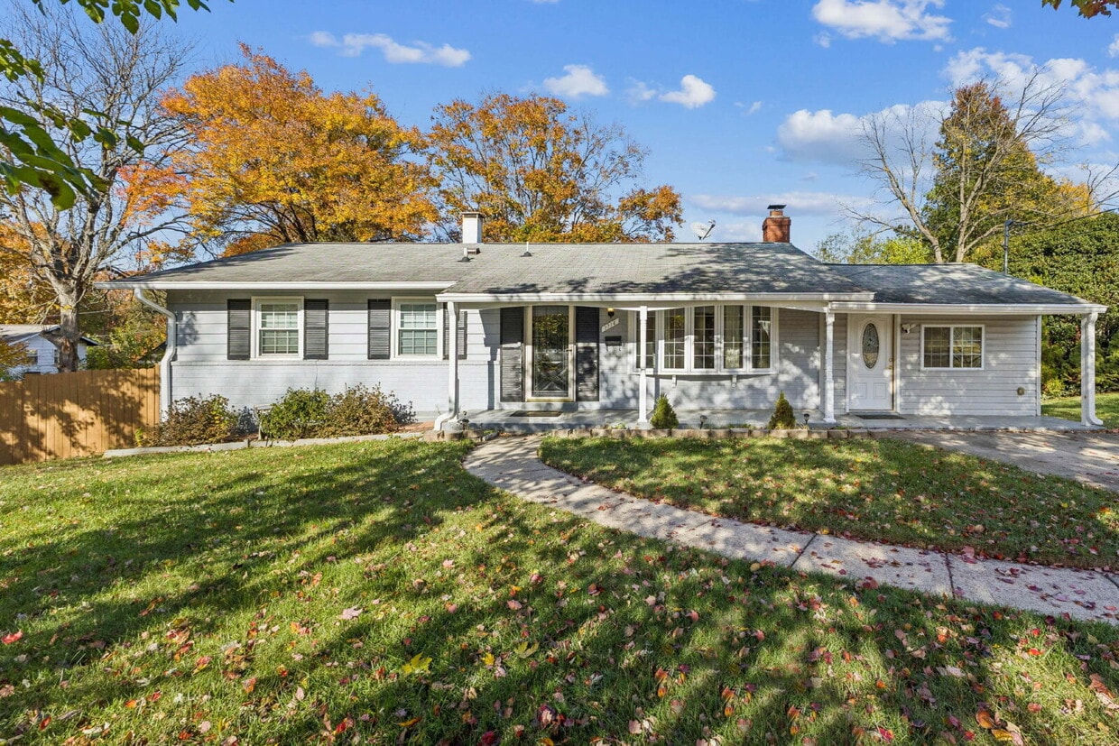 Foto principal - Amazing rental opportunity in the sought-a...