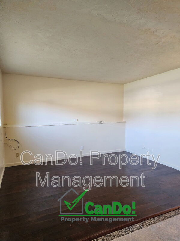 Foto del edificio - 260 Carol Dr