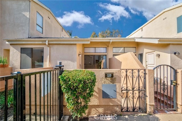 Foto del edificio - 1520 Windsor Ln