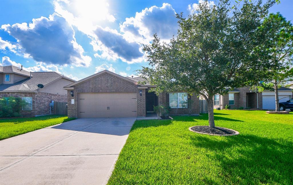 9814 Springs Dr, Rosharon, TX 77583