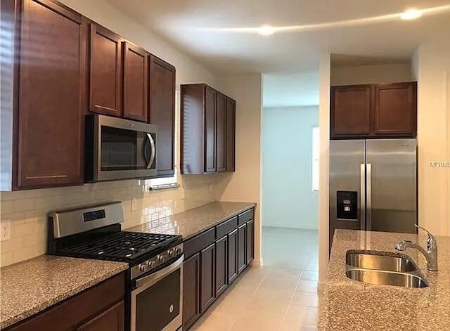 Building Photo - 15308 Honeybell Dr