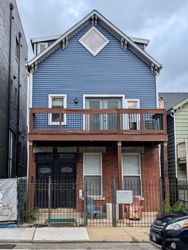 Building Photo - 1708 W Augusta Blvd